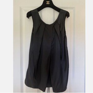 Vera Wang Black Silk Blouse Sleeveless Size 0 Small-Medium Pleated Mint